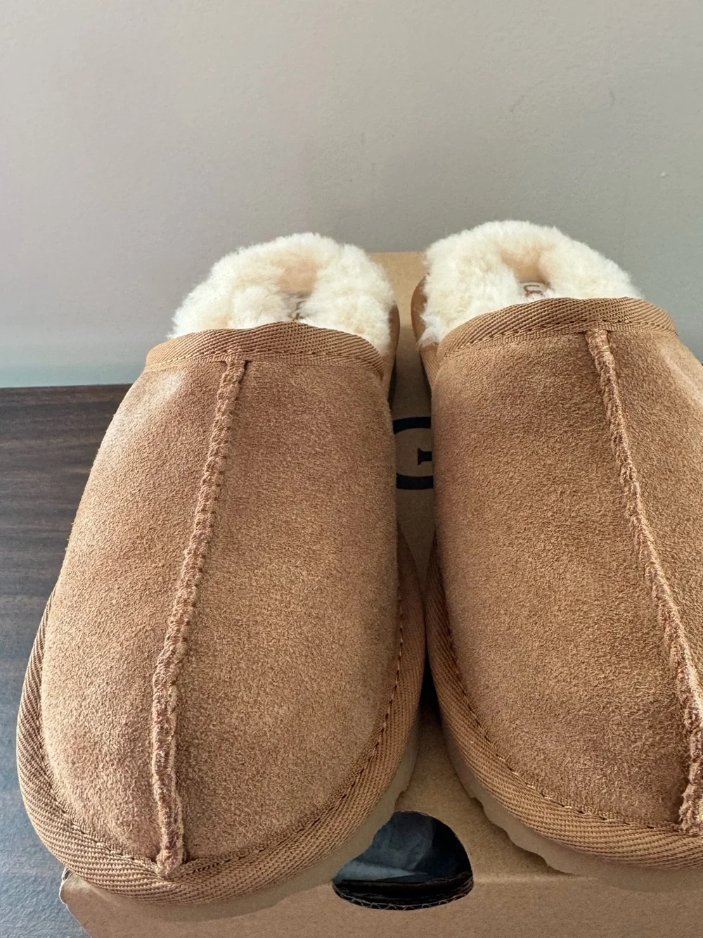 UGG Keegan Chestnut Suede Shearling Slide Slippers Kids 2M Cozy Comfort NWT